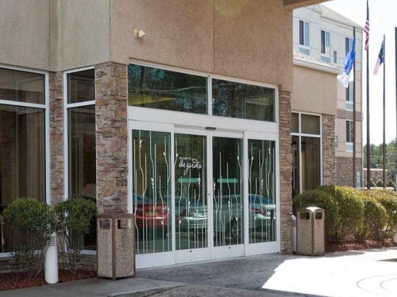 Hilton Garden Inn And Fayetteville Convention Center Exterior foto