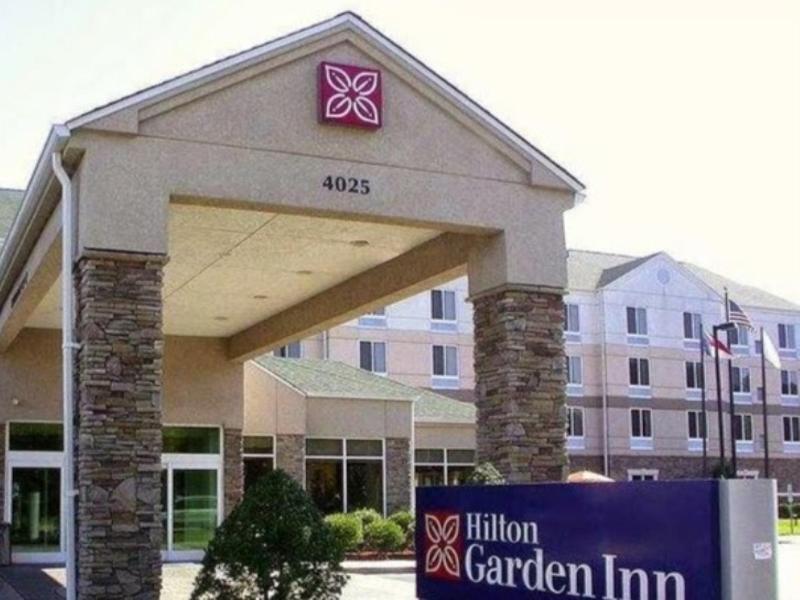 Hilton Garden Inn And Fayetteville Convention Center Exterior foto