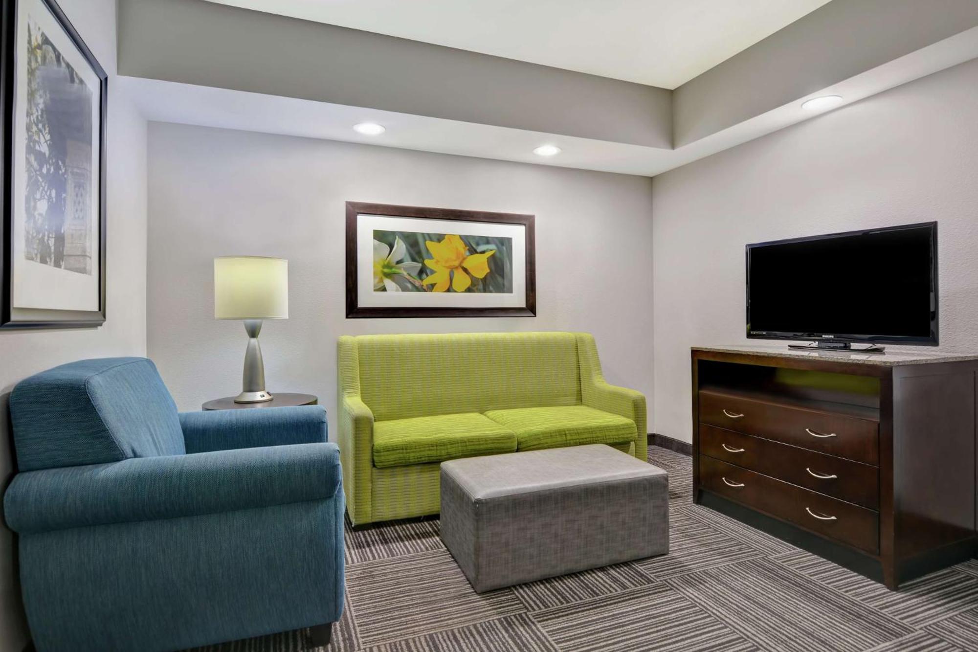 Hilton Garden Inn And Fayetteville Convention Center Exterior foto