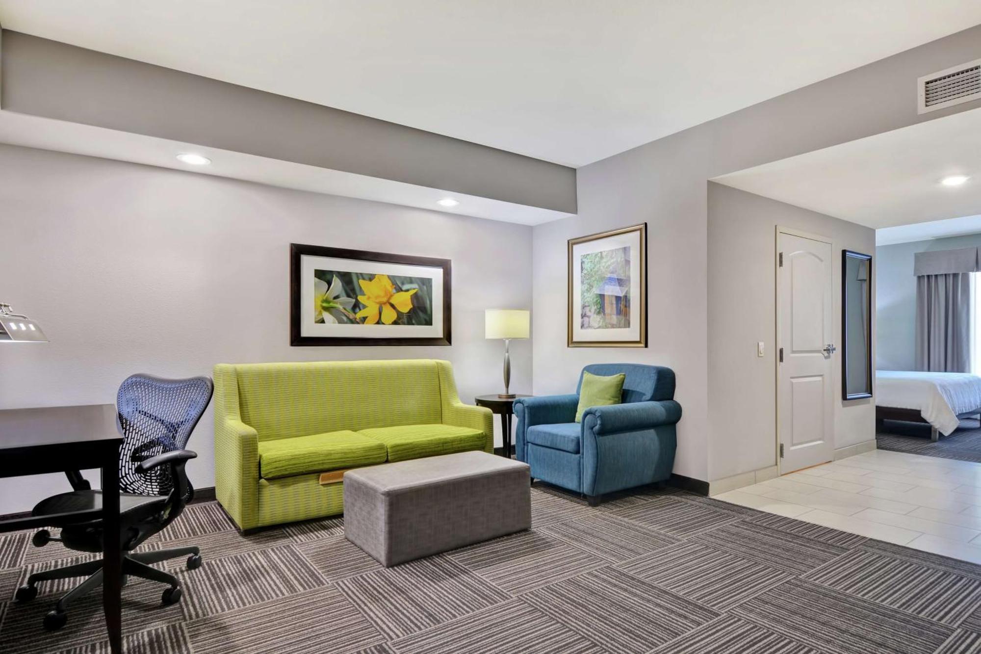 Hilton Garden Inn And Fayetteville Convention Center Exterior foto